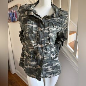 Kensie Jeans Camouflage Jacket size Large